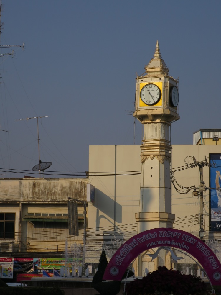 le clock tower quartier de  la gare
